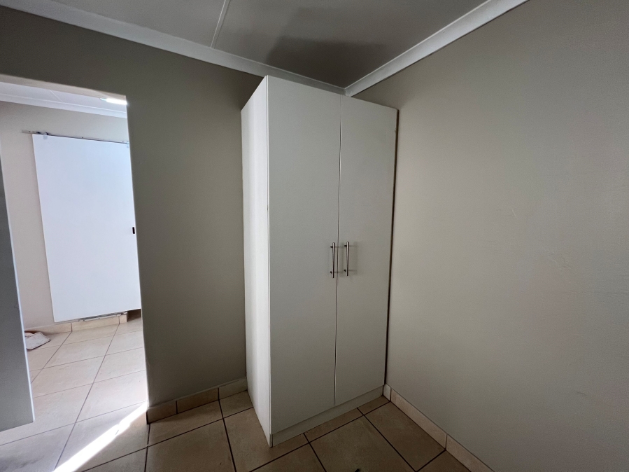 To Let 1 Bedroom Property for Rent in Irene Park North West